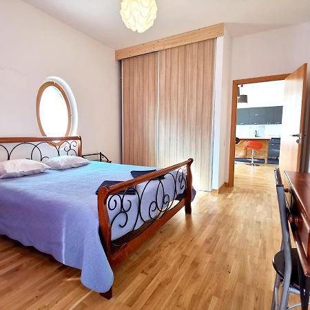 Brivibas Center Apartments Riga Ngoại thất bức ảnh
