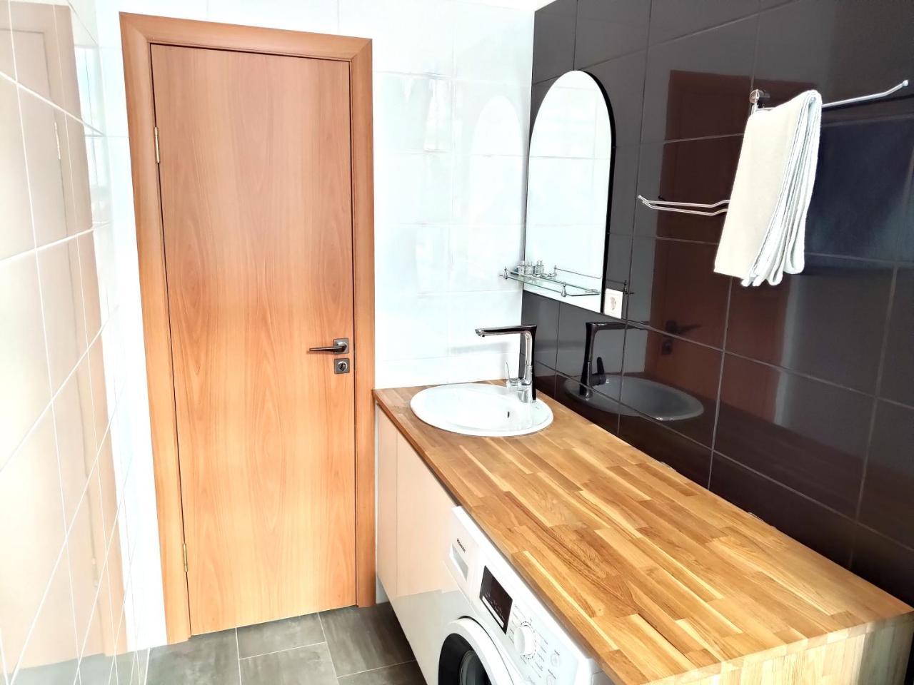 Brivibas Center Apartments Riga Ngoại thất bức ảnh