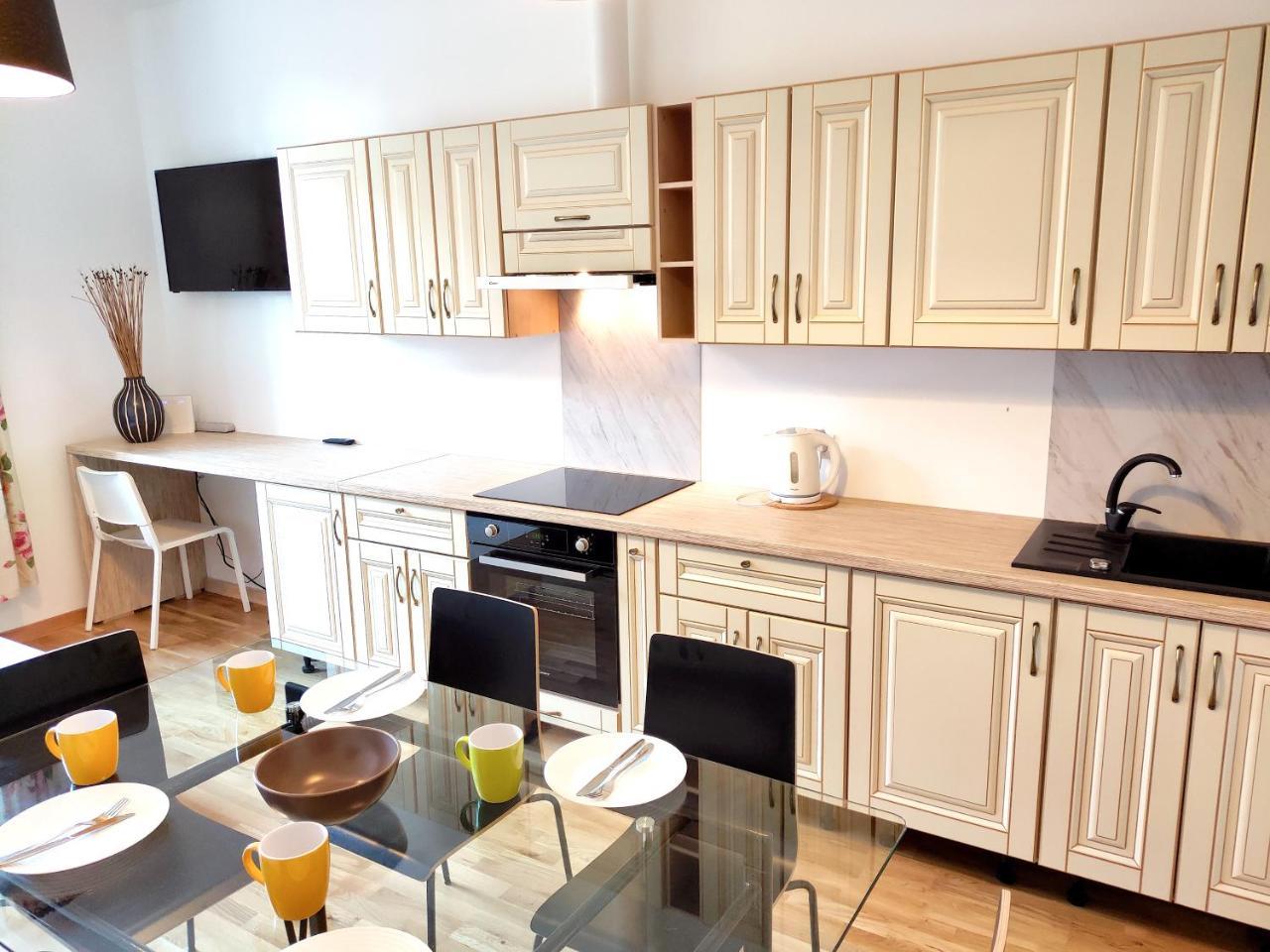 Brivibas Center Apartments Riga Ngoại thất bức ảnh