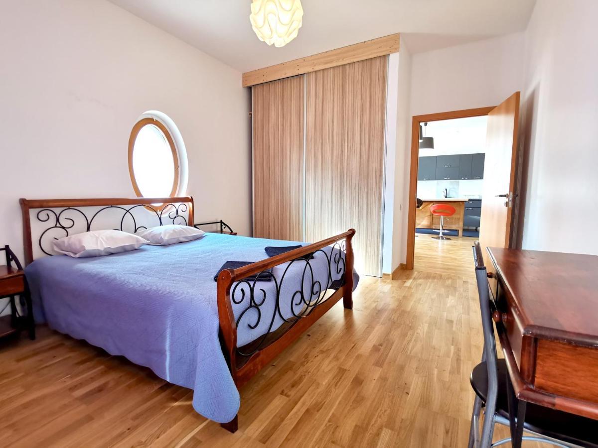 Brivibas Center Apartments Riga Ngoại thất bức ảnh